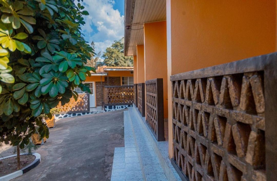 Auberge La Caverne Kigali Exterior photo